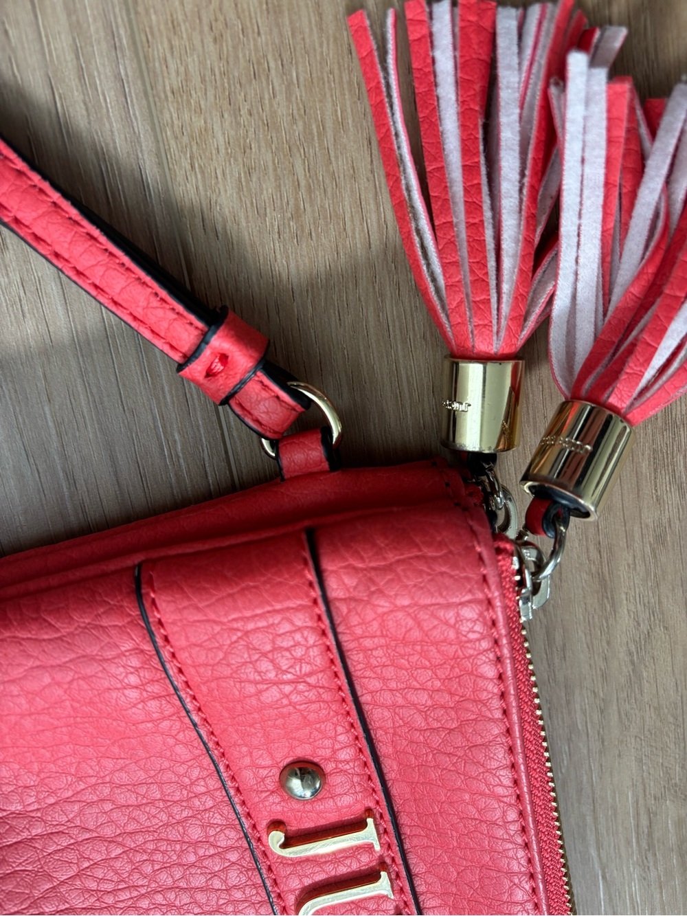 Juicy Couture Coral-Red Tassel Wristlet Clutch Y2K Summer - Picture 3 of 7